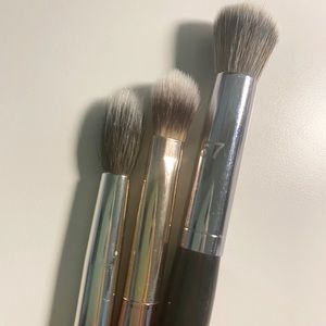 Makeup brush bundle